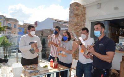 Cócteles que agitan capacidades en Els Magazinos Dénia