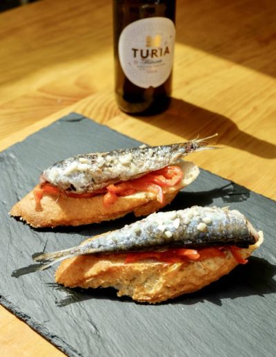 L'atelier du petit français: Montaditos de sardina con pimientos rojos